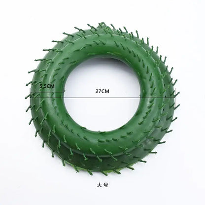 Green rubber ring toy with short spikes for decorbites christmas tree decor and christmas tree wreaths suspension