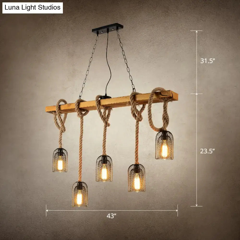 Decorbites™ countryside mesh pendant lamp with rustic wooden beam and beige rope suspending five metal mesh lampshades