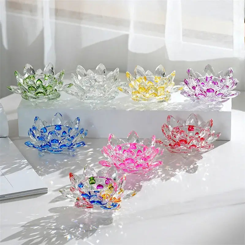 DecorBites™ Crystal Lotus Candle Holder Aromatherapy Base Candelabros