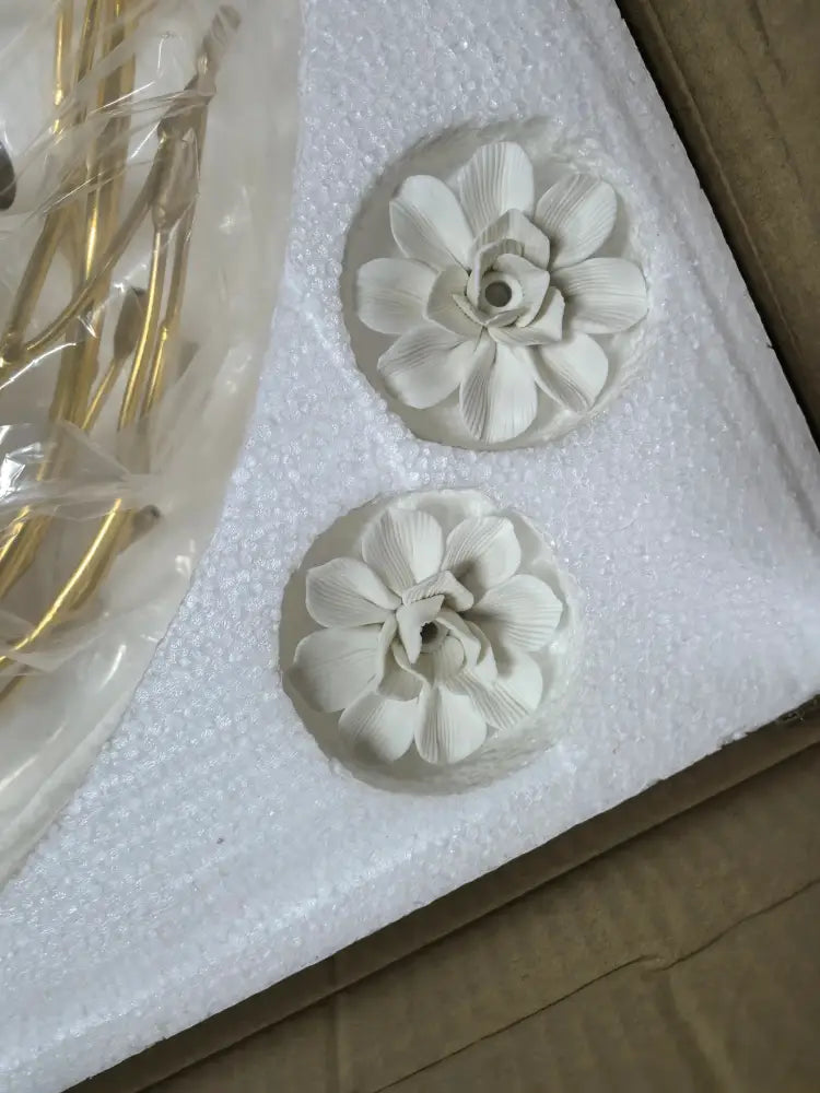 Decorbites™ floral french white ceramic chandelier featuring detailed white flower chandelier medallions for romantic décor