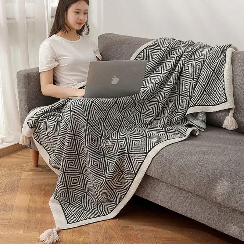 Black and white decorbites geometric tassel blanket with cream tassels for living room throw use