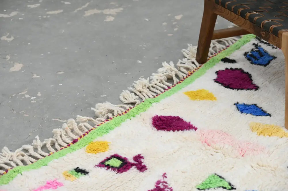 Decorbites™ handmade moroccan azilal rug 300x205 cm with vibrant colors and bold geometric patterns on cream background