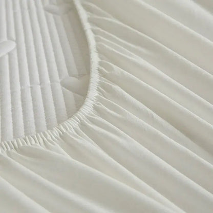 White decorbites love pattern cotton fitted sheet single with soft ribbed texture and elasticized anti-slip edge