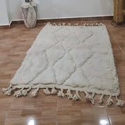 Cream-colored fluffy wool rug with diamond quilted pattern and tassels moroccan handmade beni ouarain rug 1.5m x 1m