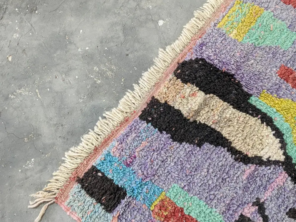 Decorbites™ moroccan handmade azilal rug in pure natural wool with colorful abstract geometric patterns and fringe