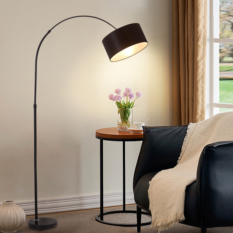 Stehlampe im Schlafzimmer und Arbeitszimmer