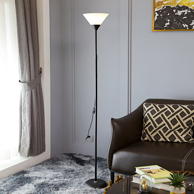 Moderne minimalistische Wohnzimmer-Stehlampe Schlafzimmerleuchte nordisch kreative Lernbereich-Dekoration