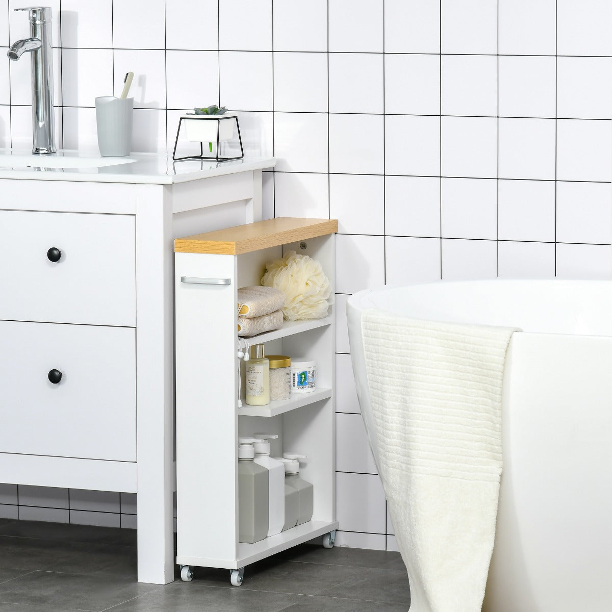 Schmaler Badezimmerschrank mit Rollen Stauraumorganizer und Regalen für kleine Räume