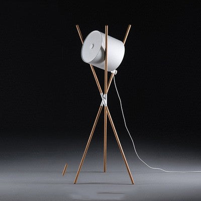 Einfache Holzkunst Dreizackbodenleuchte