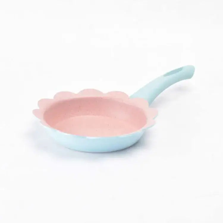 Pastel pink and light blue flower shaped baby food pot with scalloped edge for kitchen cookware set