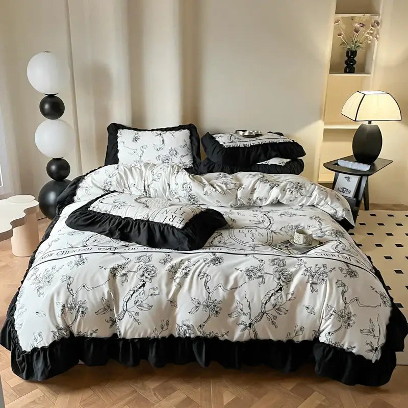 Black and white floral patterned french vintage duvet cover set with ruffled edges for bedroom bedding