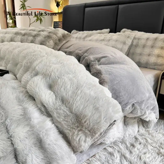 Soft plush gradient gray faux fur throw blanket with cozy textured surface in decorbites gradient gray bedding set