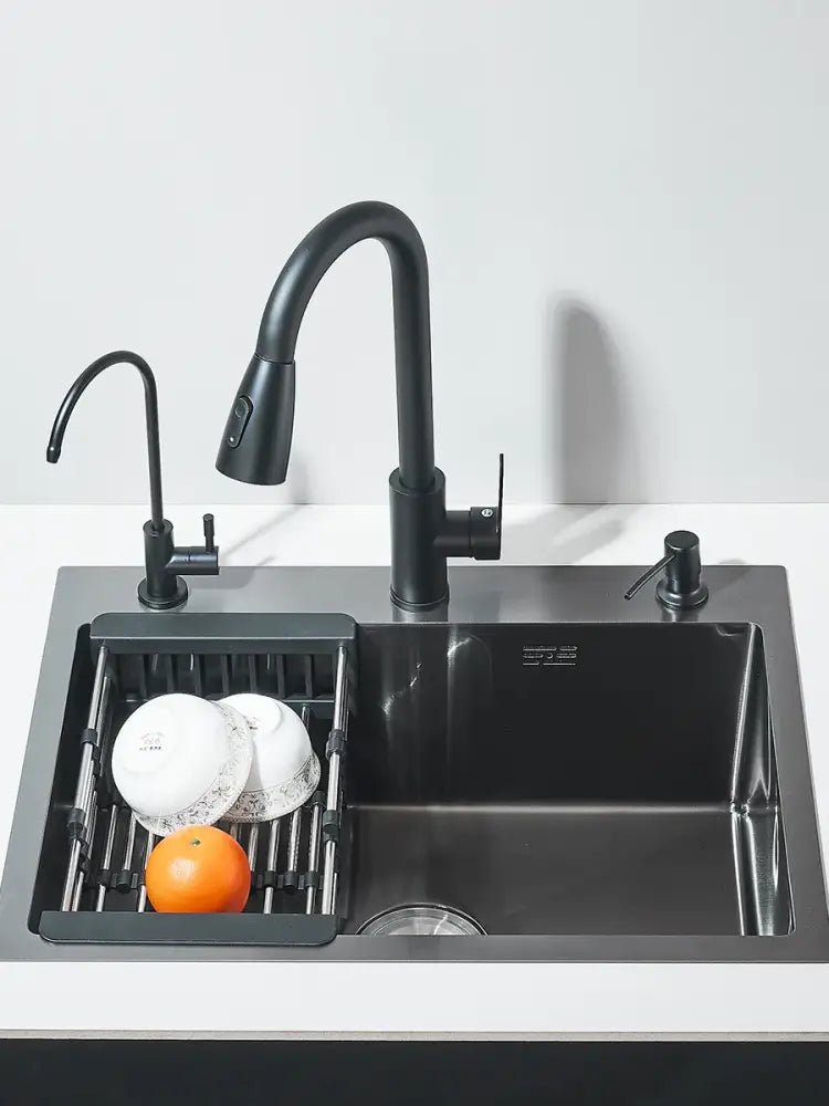 Matte black stainless steel kitchen sink with retractable faucet - Decorbites