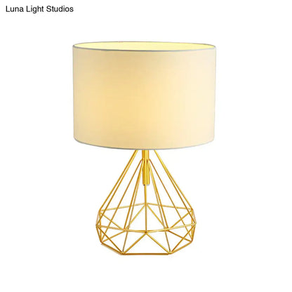 Decorbites diamond cage bedside table lamp in gold geometric wire with cream fabric shade suitable for 110v-120v 220v-240v