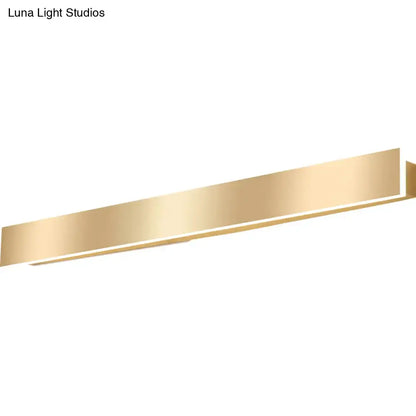 Minimalist gold plated rectangular led wall sconce with sleek modern design for living room or bar lighting