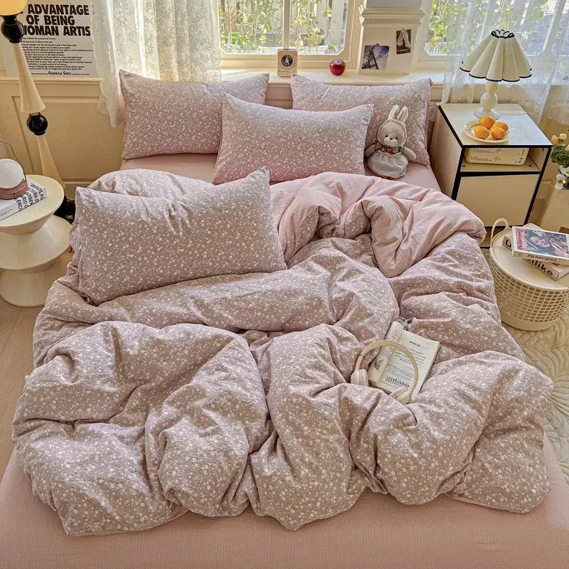 Pink floral-patterned duvet cover set with soft cozy texture in a mint green floral double layer yarn design