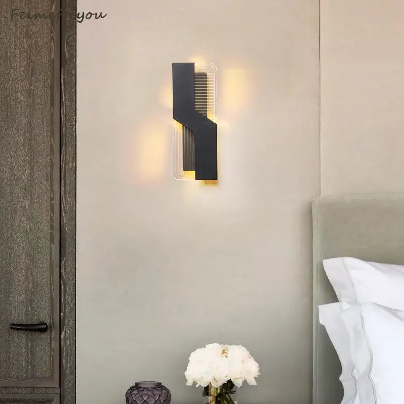 Modern black and clear acrylic geometric wall lamp for decorbites led bedroom wall sconce lighting