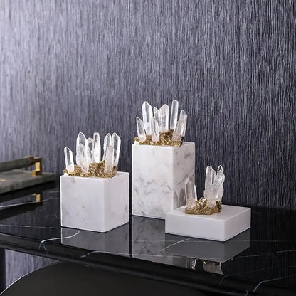 Modern white marble crystal stone sculpture with clear quartz clusters on golden bases for living room decor
