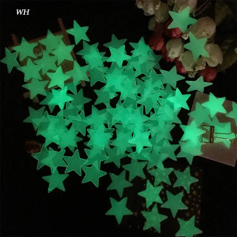 Glowing green star-shaped glow dark wall stickers for bedroom luminous decor and multicolor stars glow dark effect