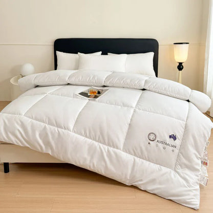 White quilted New Zealand wool quilt with thick heating core and australian flag embroidery for seasonal bedding
