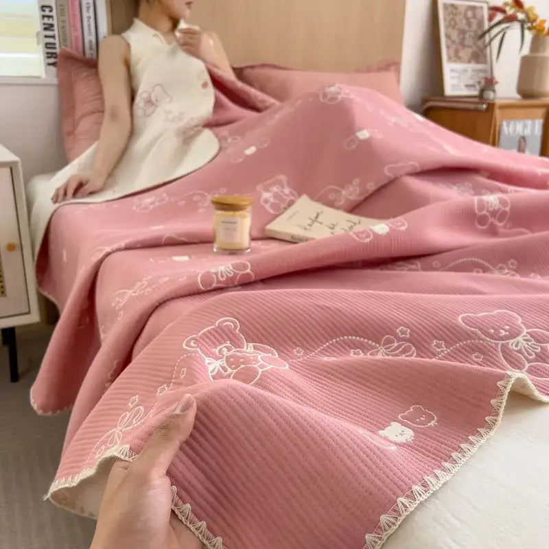 Pink ribbed teddy bear decorbites cotton towel blanket with white embroidery and lace trim for bedroom use