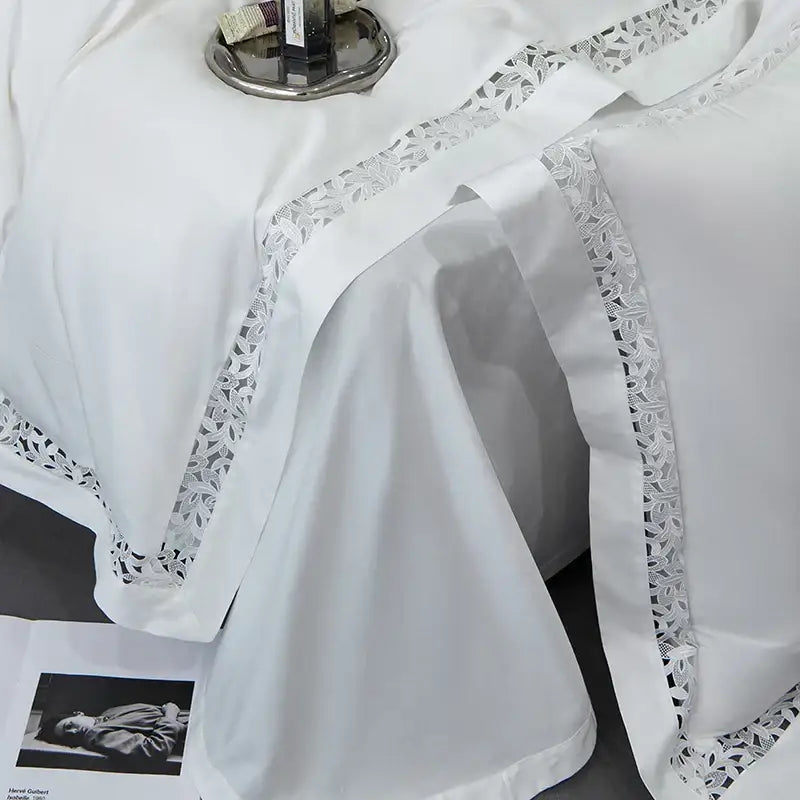 White satin lace bedding set with delicate lace trim made from decorbites 1200tc egyptian cotton for bedroom use